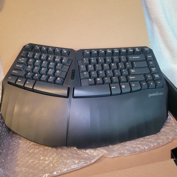 Perixx PERIBOARD-613 Wireless Ergonomic Compact Keyboard Bluetooth and 2.4GHz - Picture 2 of 10